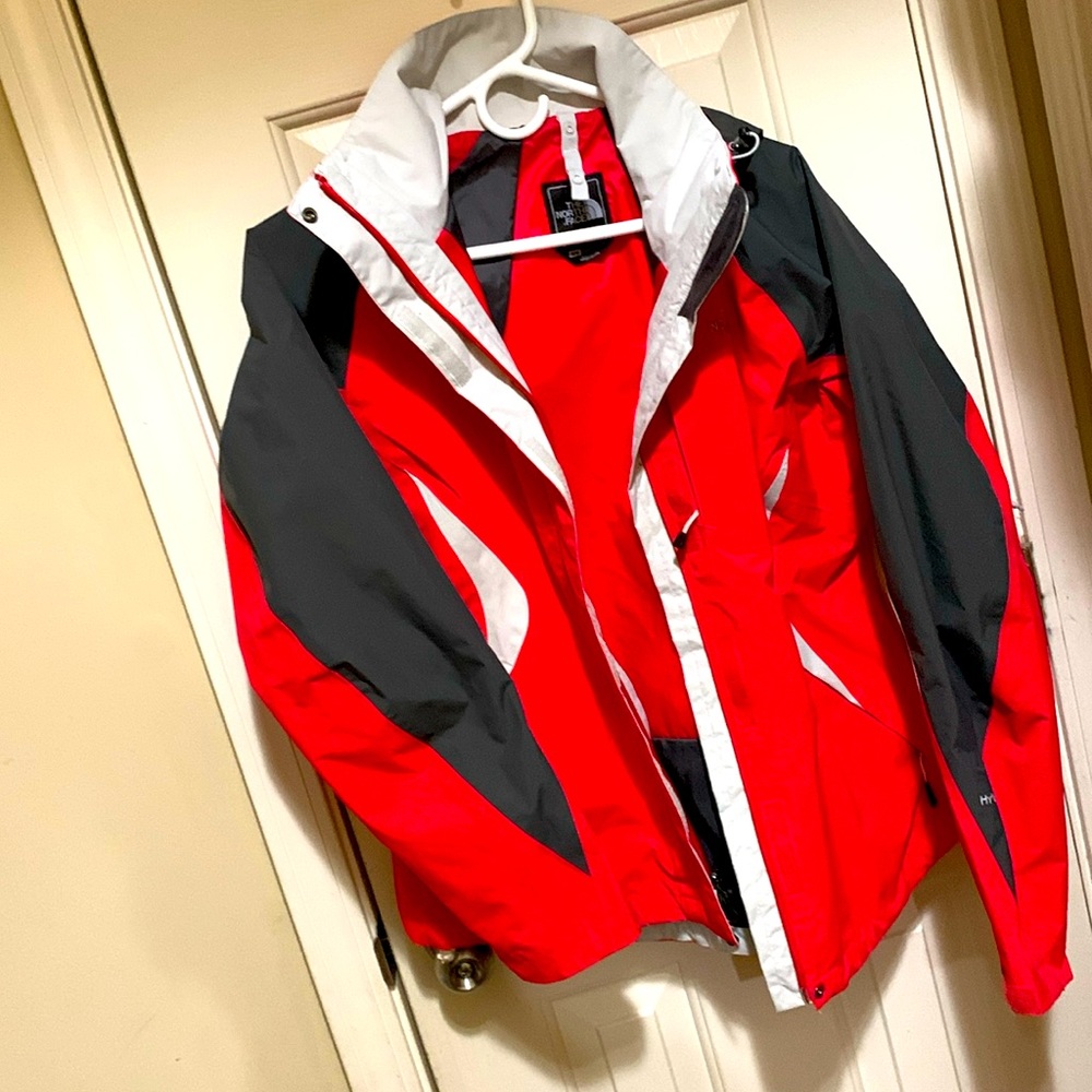 The North Face- Women’s  Snowboarding &Ski jacket!! Almost New condition